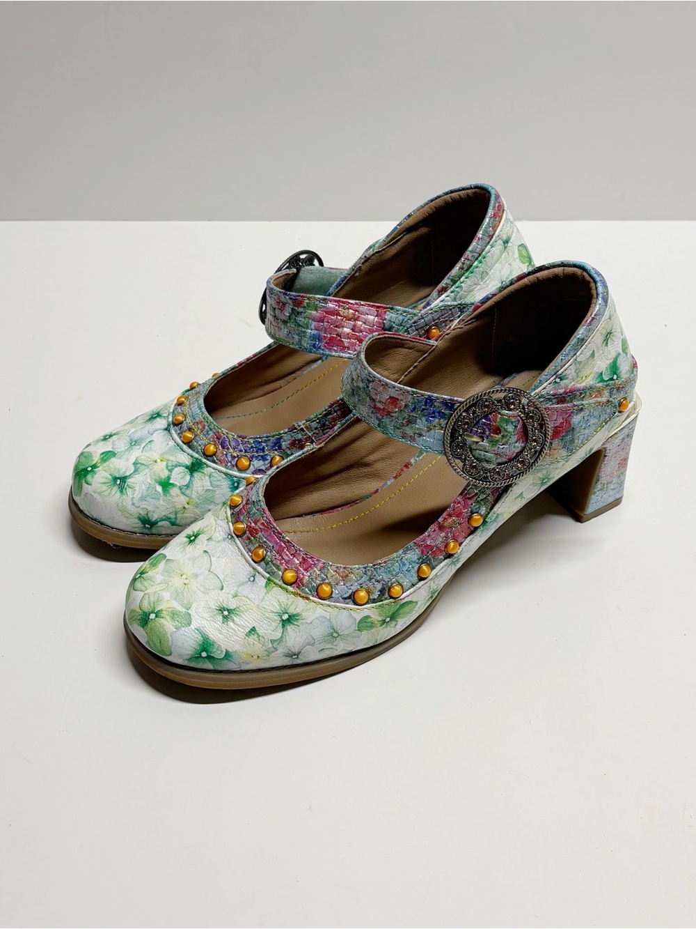 L'ATISTE Floral Mary Jane Block Heel Pumps in White, Green, Pink